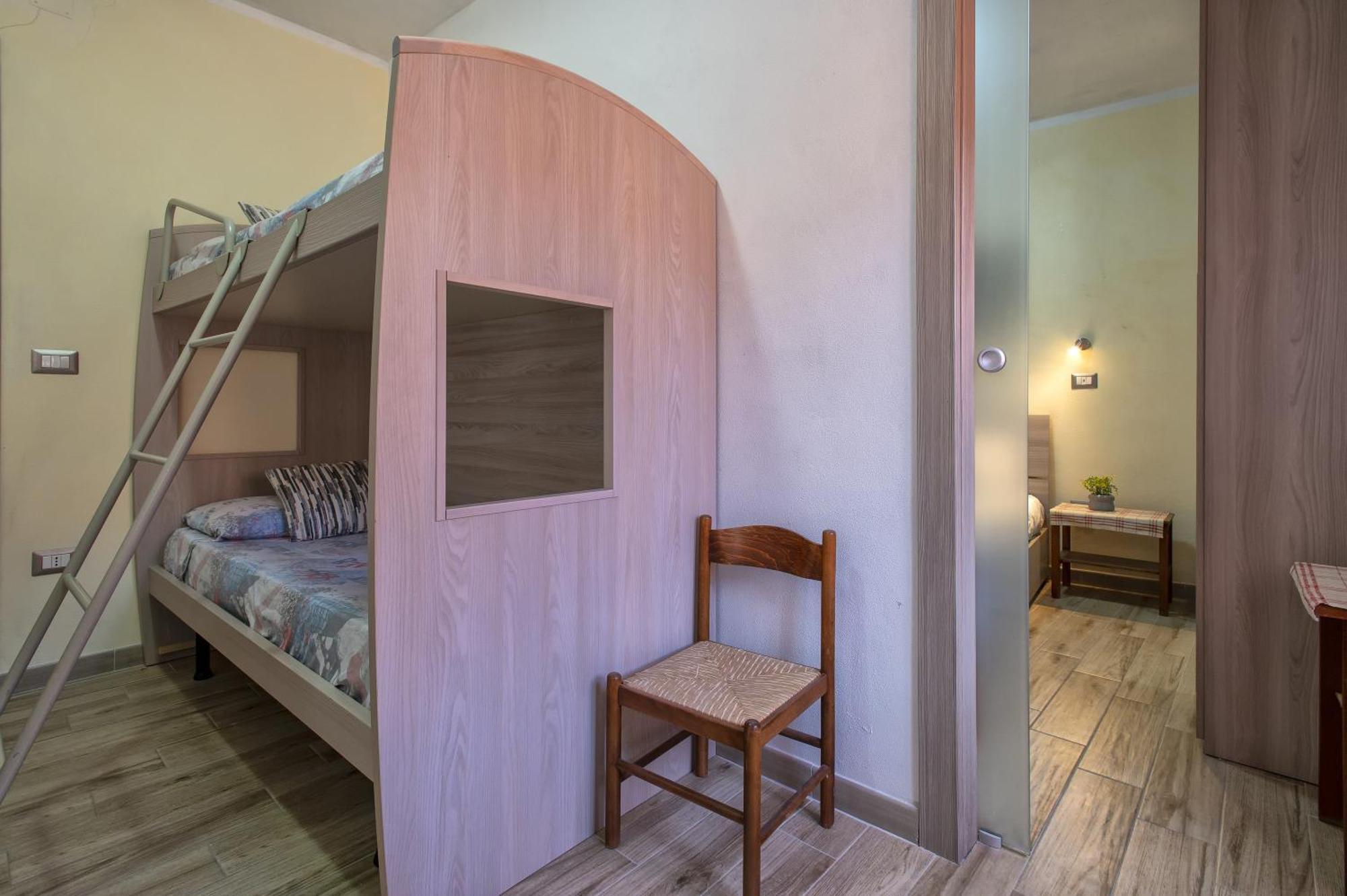 Ferienwohnung Relax House And Fitness 9 Villanova Monteleone Exterior foto
